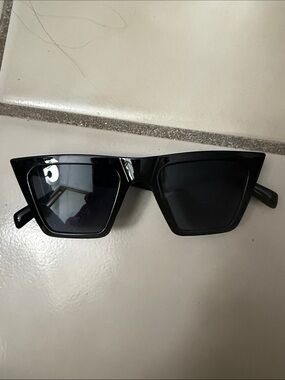 Classic Black Cat-Eye Sunglasses - Women Accessories